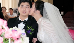 Nhật Kim Anh chủ động hôn chú rể trong lễ cưới tại nhà thờ